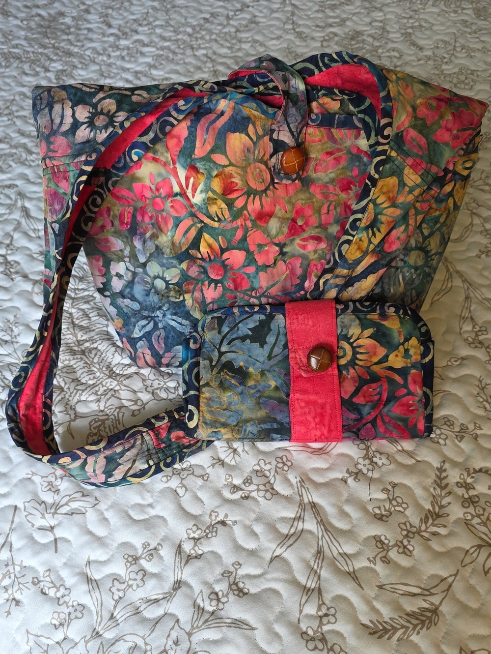 Floral Quilted Shoulder Bag and Wristlet Set in Multicolor